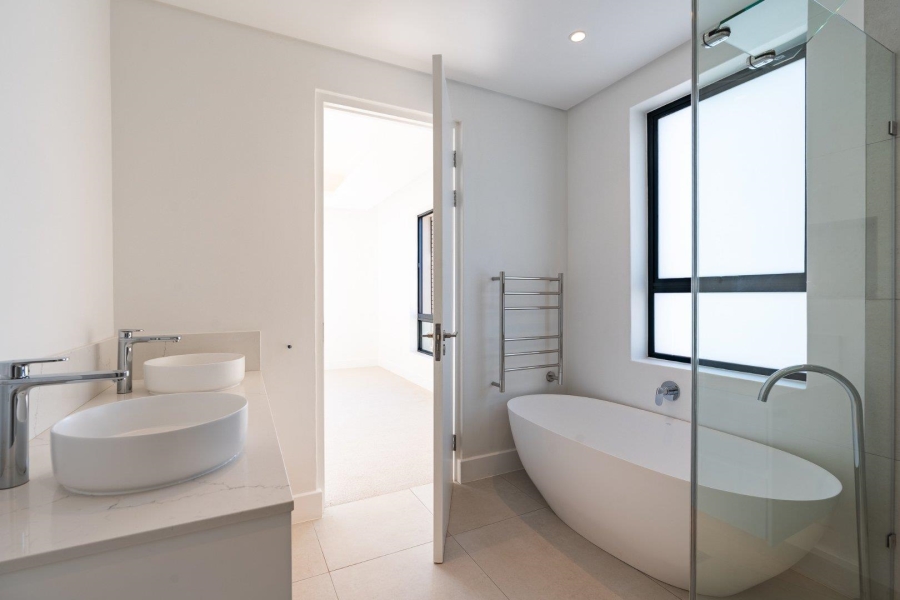 2 Bedroom Property for Sale in Oranjezicht Western Cape